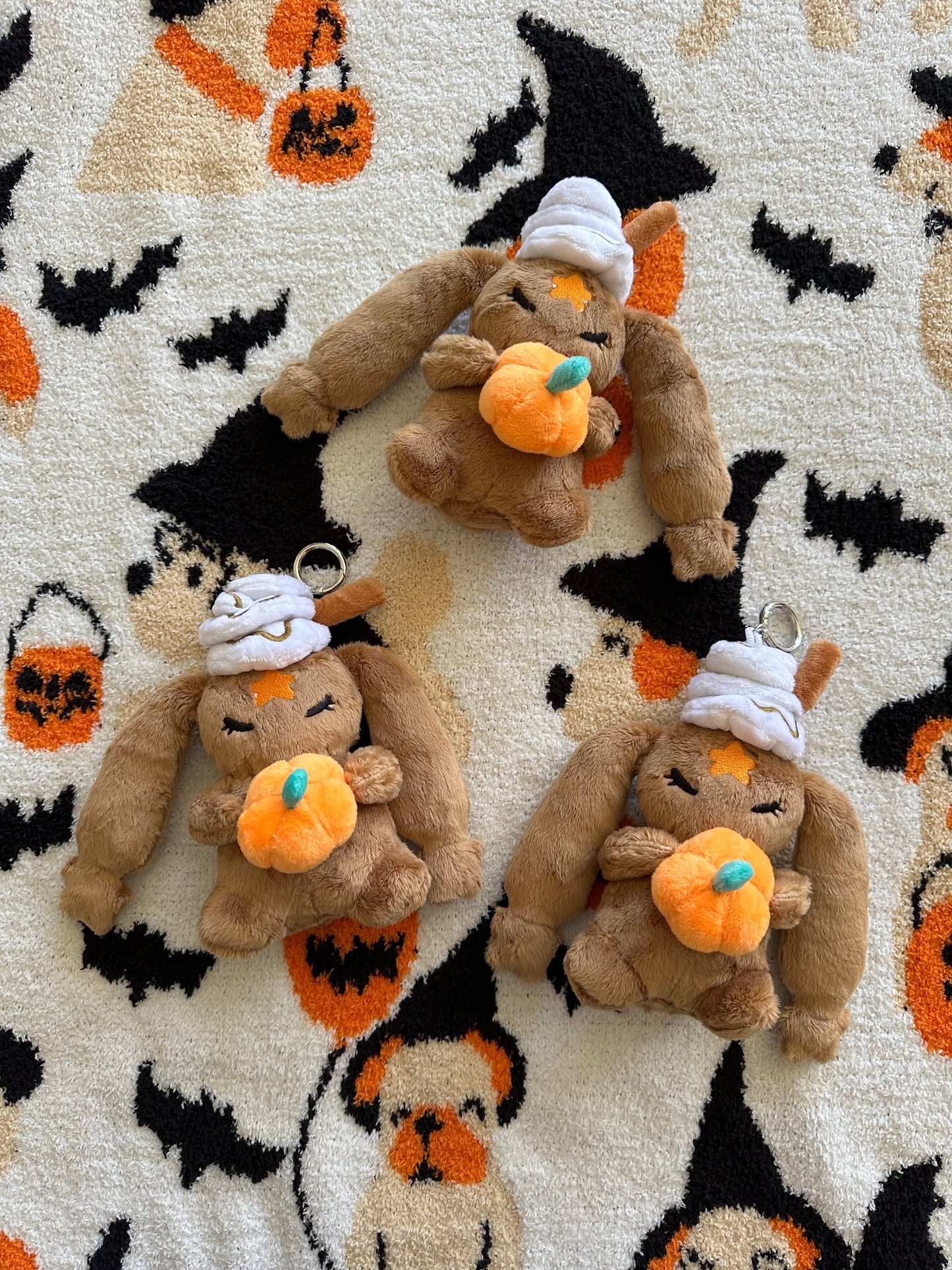 PUMPKIN SPICE BUN-BUN keychain